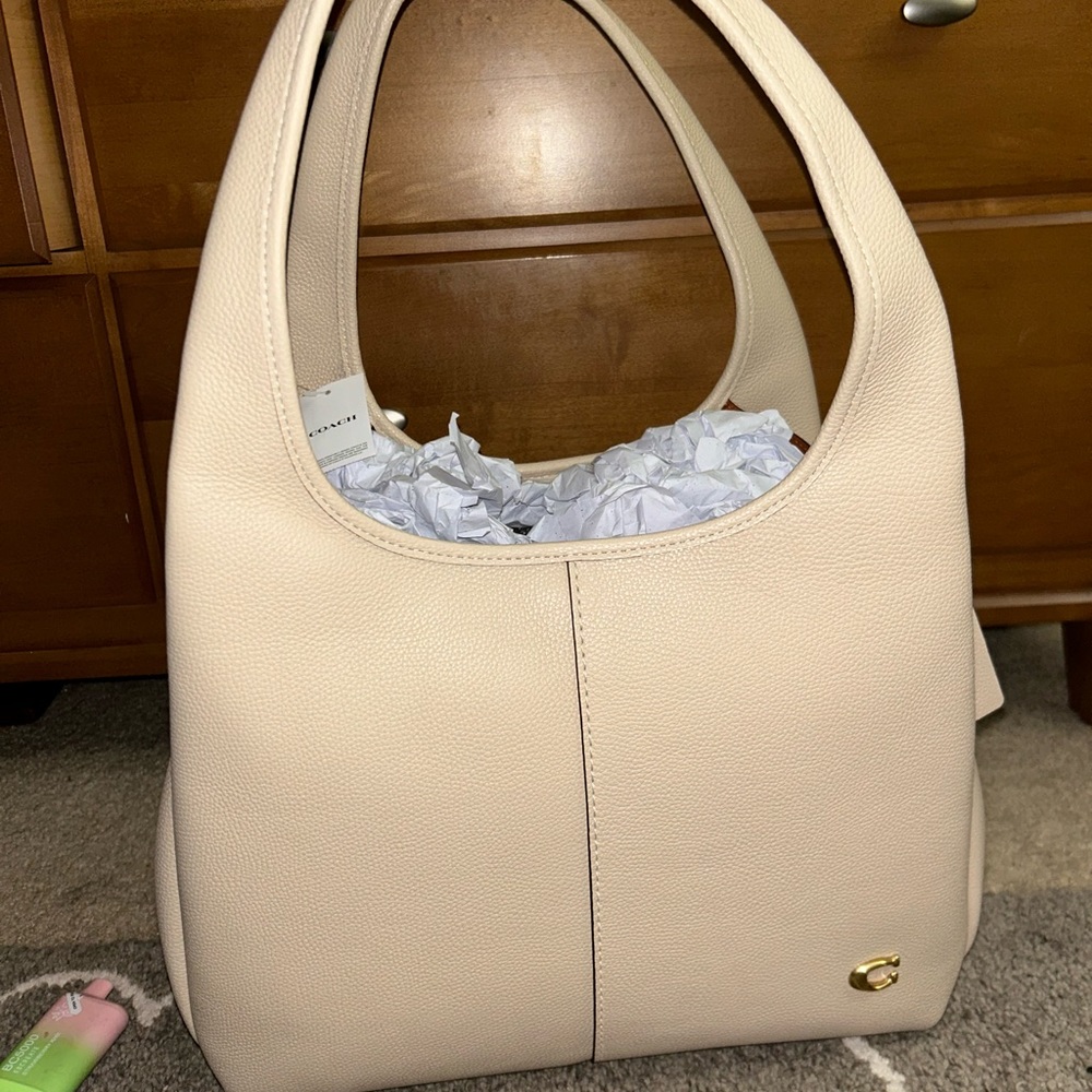 Coach Cream Leather Shoulder Bag - Picture 4 of 12
